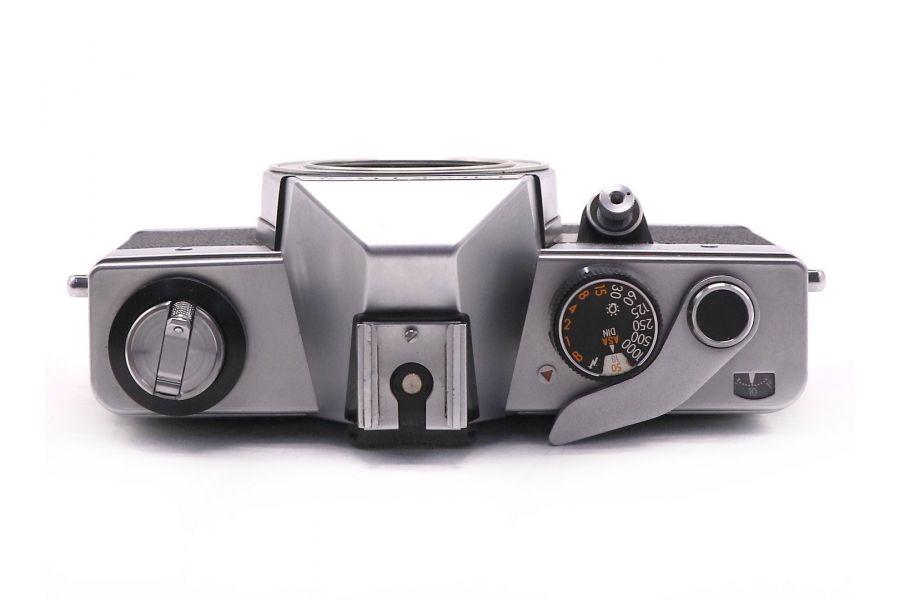 Плёночная зеркальная фотокамера Praktica L body