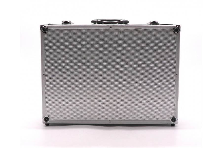 Кейс алюминиевый silver с замком и ключами