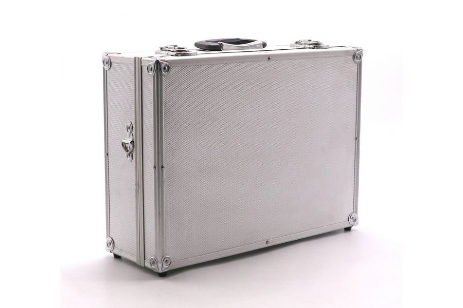 Кейс алюминиевый silver с замком и ключами