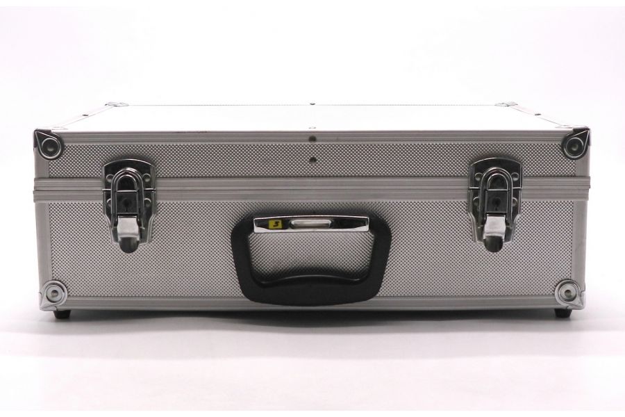 Кейс алюминиевый silver с замком и ключами