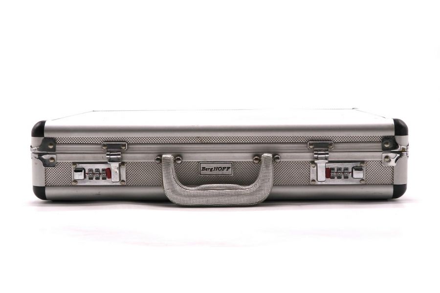 Кейс алюминиевый silver с замком BergHOFF