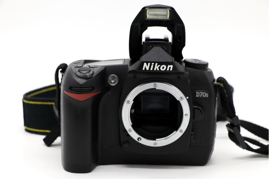Камера Nikon D70s body (пробег 27430 кадров)