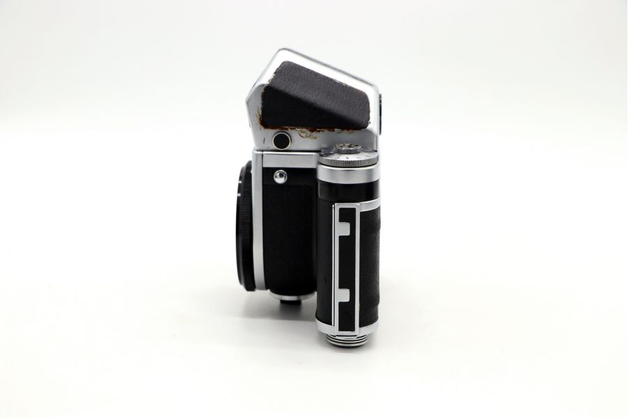 Зеркальный фотоаппарат Pentacon Six TL body