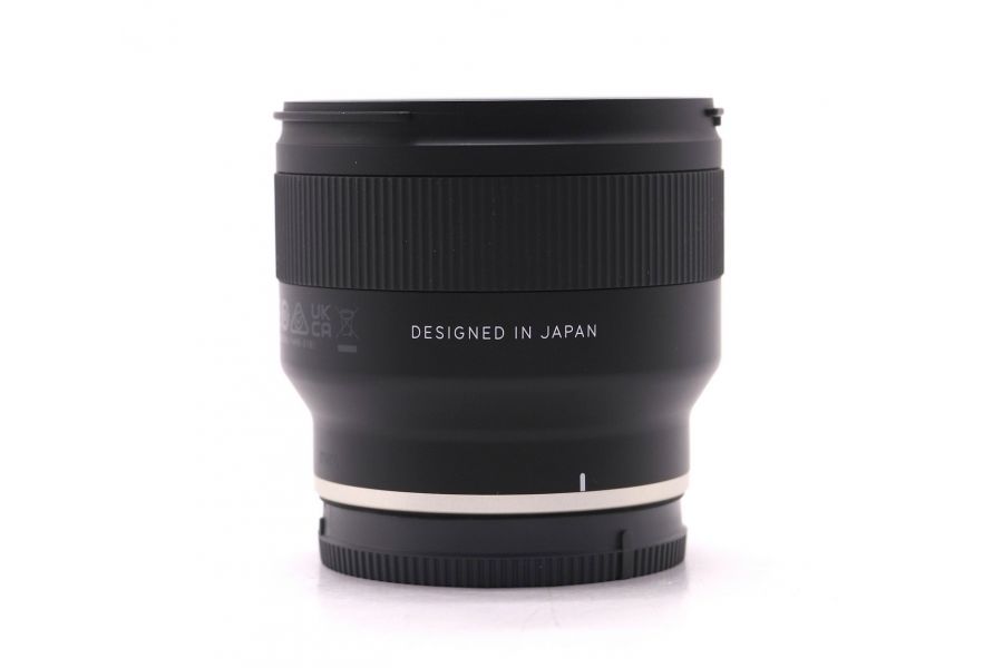 Объектив Tamron 24mm f/2.8 Di III OSD Sony E в упаковке