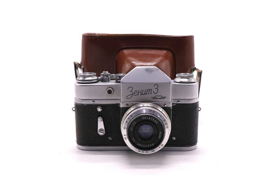 Фотокамера Зенит 3 + Индустар-50 (СССР, 1962)