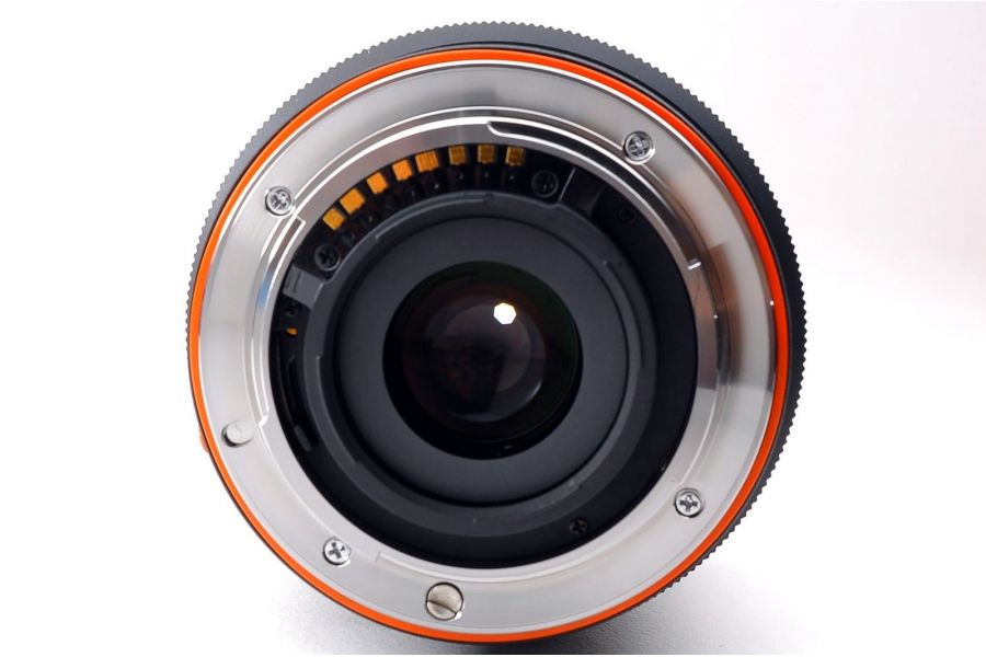 Sony Vario-Sonnar T*16-80mm f/3.5-4.5 ZA DT Carl Zeiss (Japan)