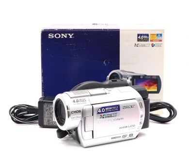 Видеокамера Sony DCR-DVD408E в упаковке