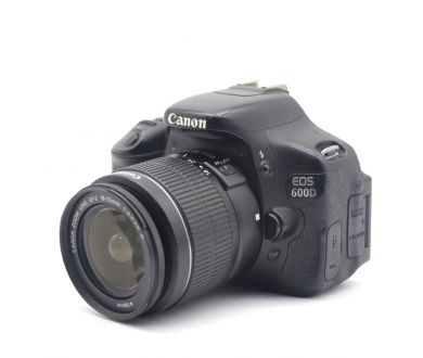 Камера Canon EOS 600D kit (пробег 4000 кадров)