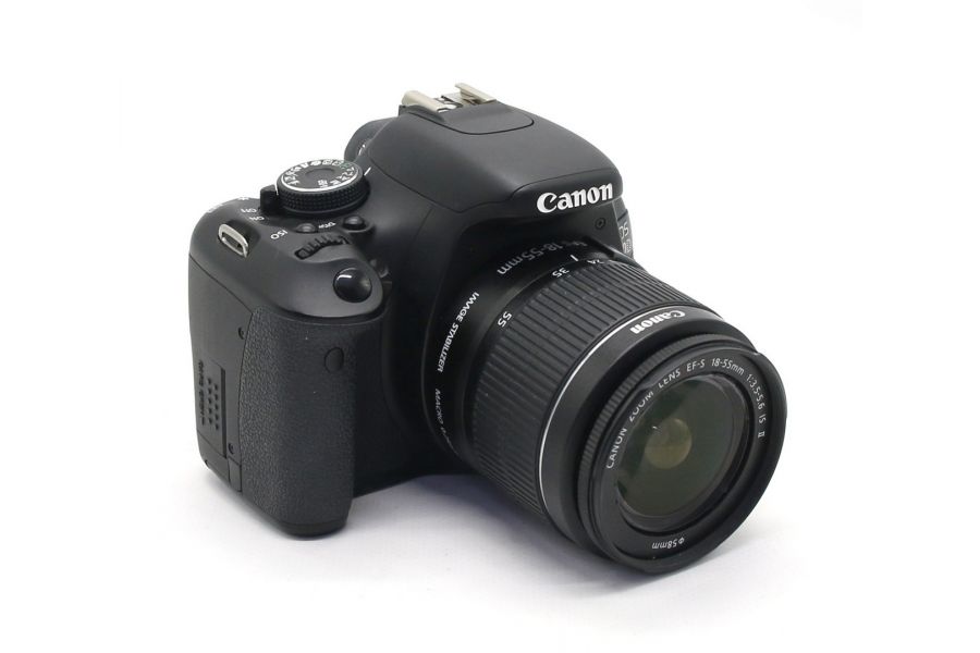 Камера Canon EOS 600D kit (пробег 9230 кадров)