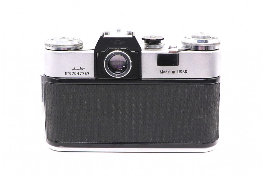 Фотокамера Зенит Е + Индустар-50 (СССР, 1975)