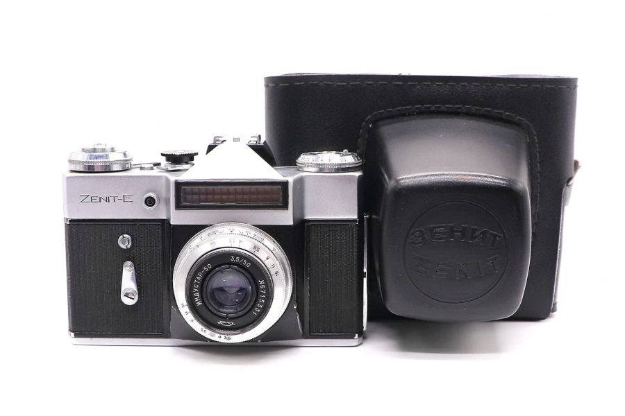 Фотокамера Зенит Е + Индустар-50 (СССР, 1975)