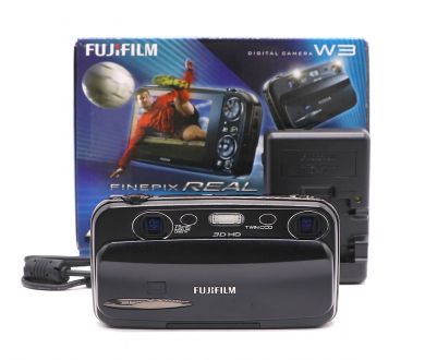 Фотокамера Fujifilm FinePix Real 3D W3 в упаковке