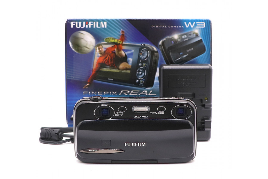 Фотокамера Fujifilm FinePix Real 3D W3 в упаковке
