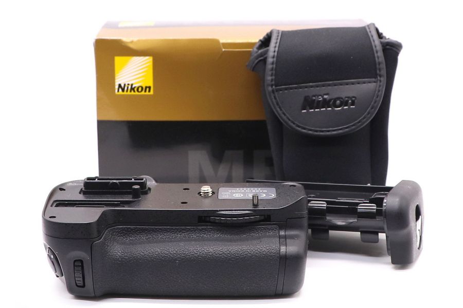 Батарейная ручка Nikon MB-D11 в упаковке (комплект)