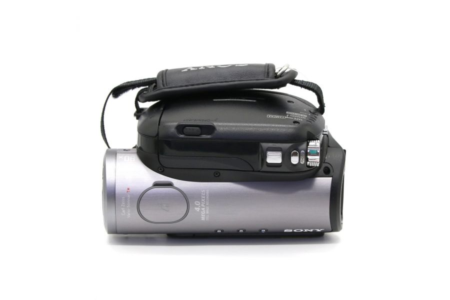 Видеокамера Sony HDR-HC3E Handycam в упаковке