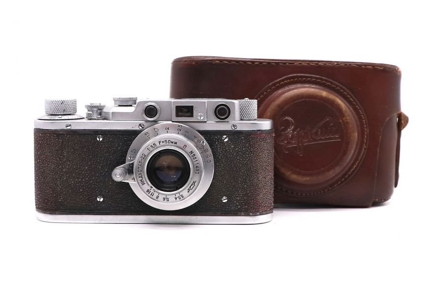 Фотоаппарат Зоркий + Индустар 22 П (СССР)