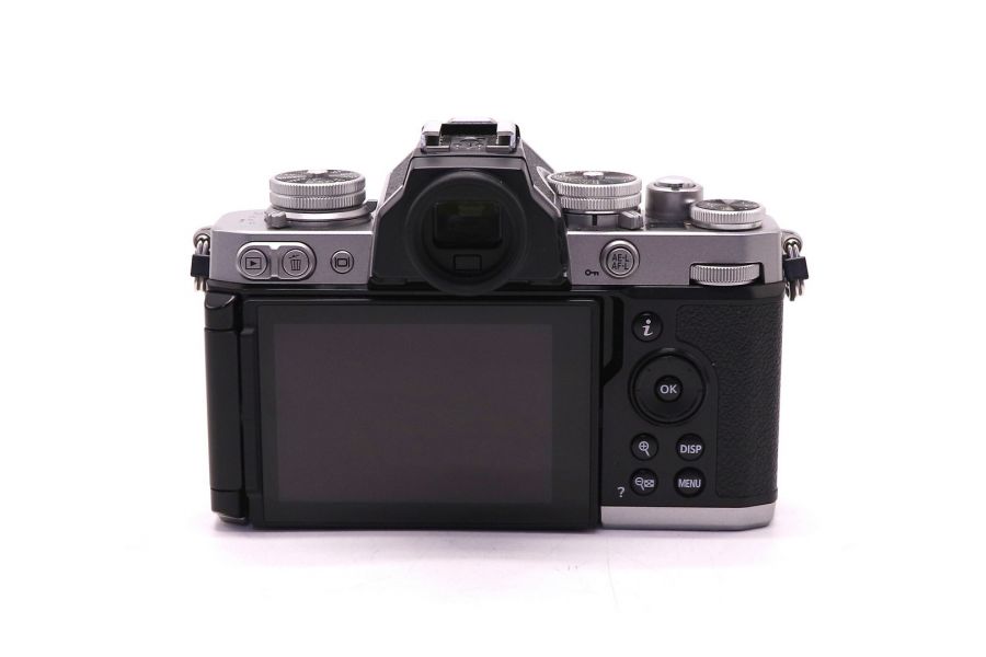 Nikon Z FC body в упаковке (пробег 10500 кадров)