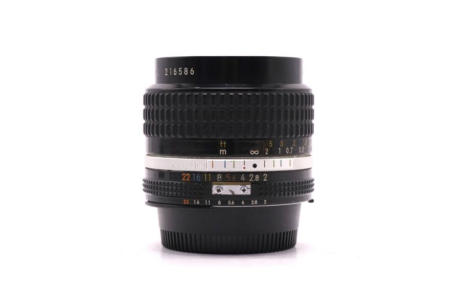 Объектив Nikon 24mm f/2 Nikkor