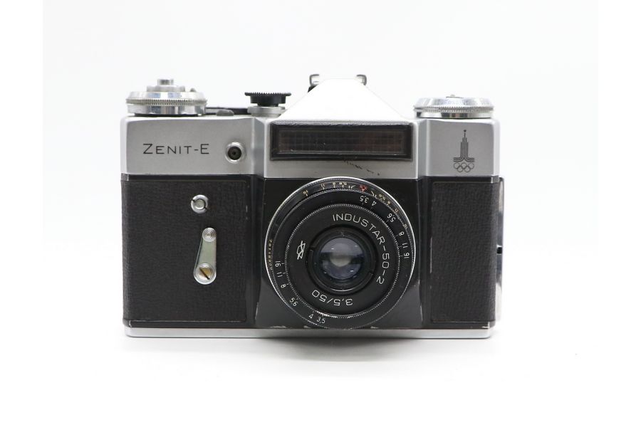 Фотокамера зеркальная Зенит Е kit олимпийский