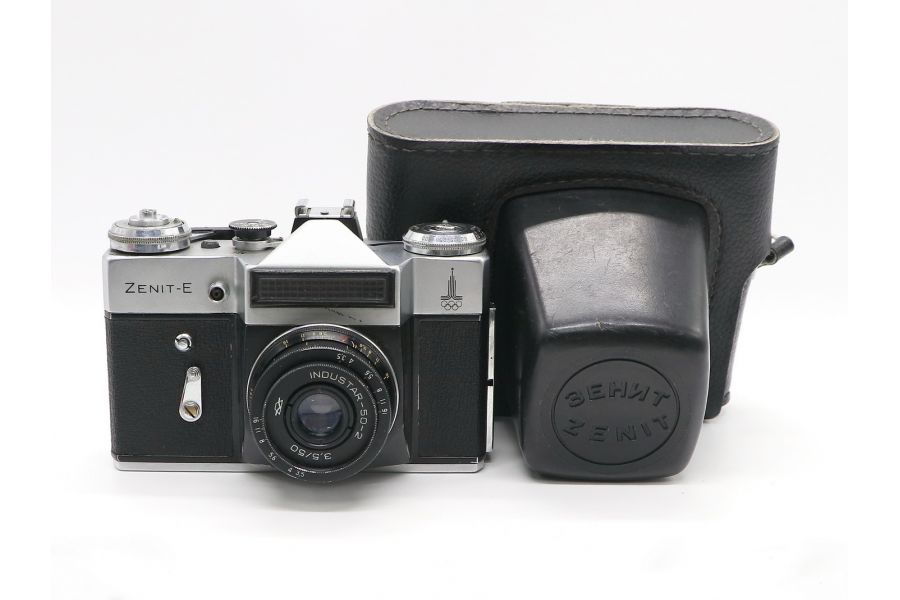 Фотокамера зеркальная Зенит Е kit олимпийский