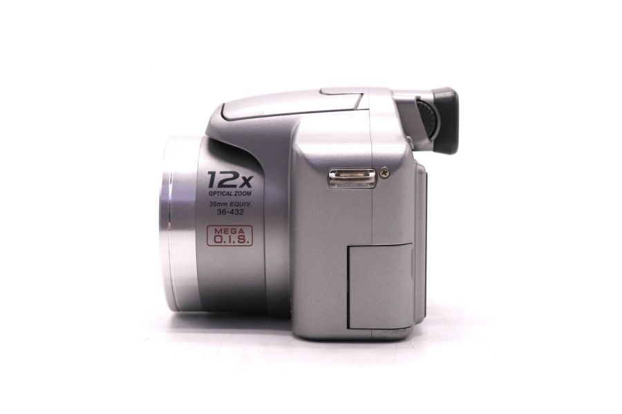 Цифровая камера Panasonic Lumix DMC-FZ8 в упаковке