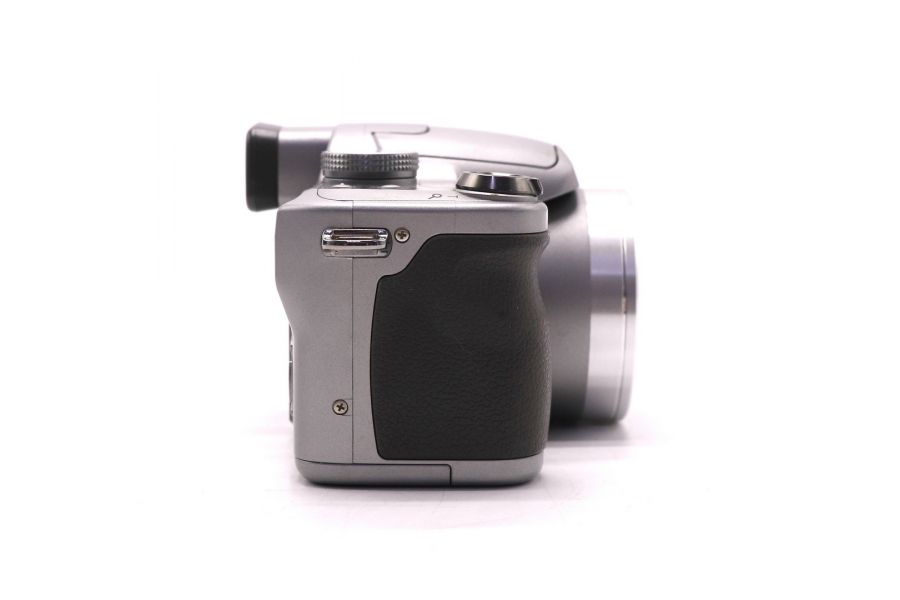 Цифровая камера Panasonic Lumix DMC-FZ8 в упаковке