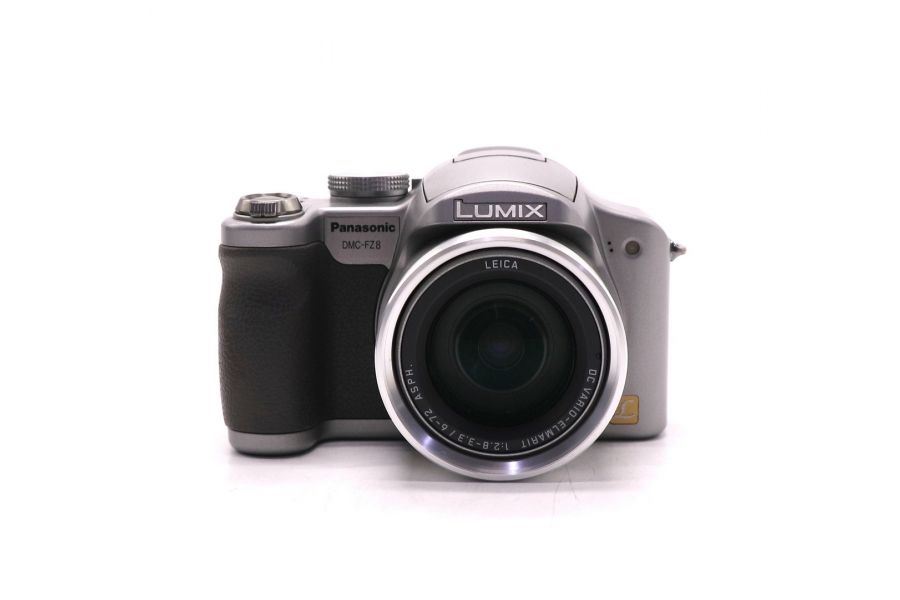 Цифровая камера Panasonic Lumix DMC-FZ8 в упаковке