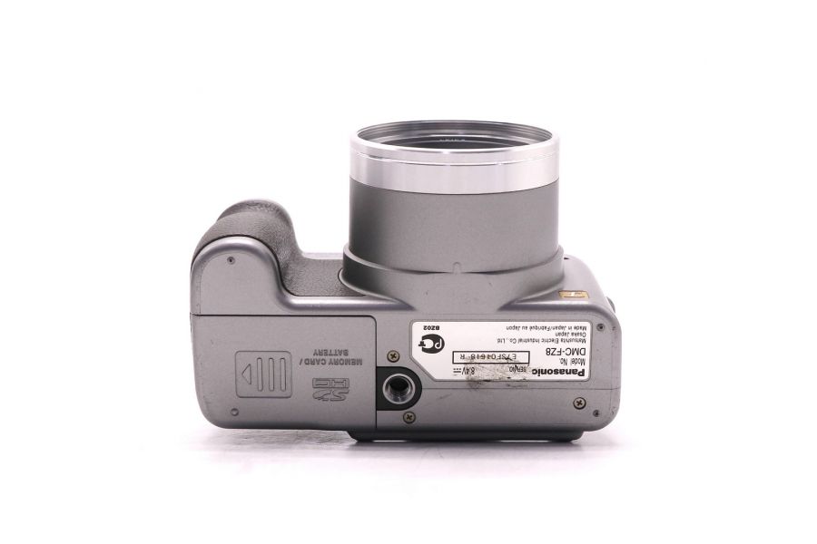 Цифровая камера Panasonic Lumix DMC-FZ8 в упаковке