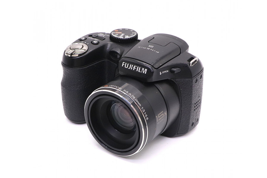 Компактная цифровая камера Fujifilm FinePix S1600
