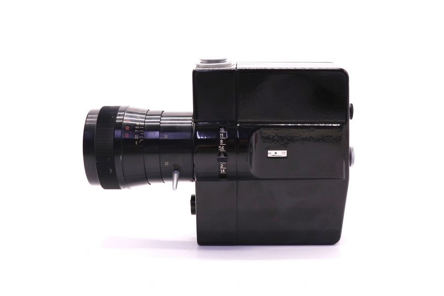 Советская узкоплёночная Кинокамера Ломо Лантан