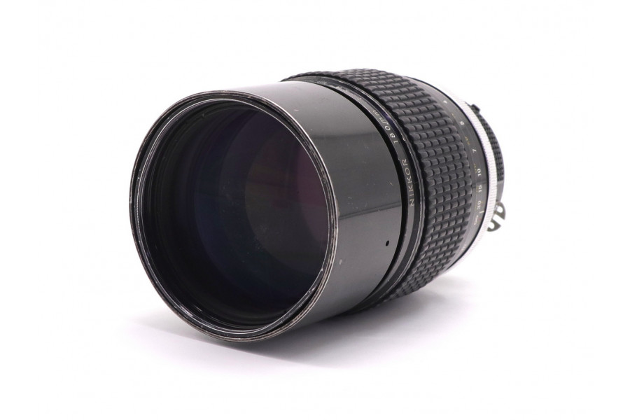 Длиннофокусный объектив Nikon 180mm f/2.8