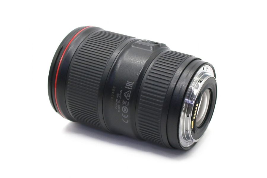 Объектив Canon EF 16-35mm f/4L IS USM в упаковке