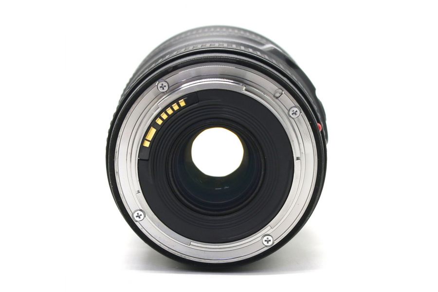 Объектив Canon EF 16-35mm f/4L IS USM в упаковке