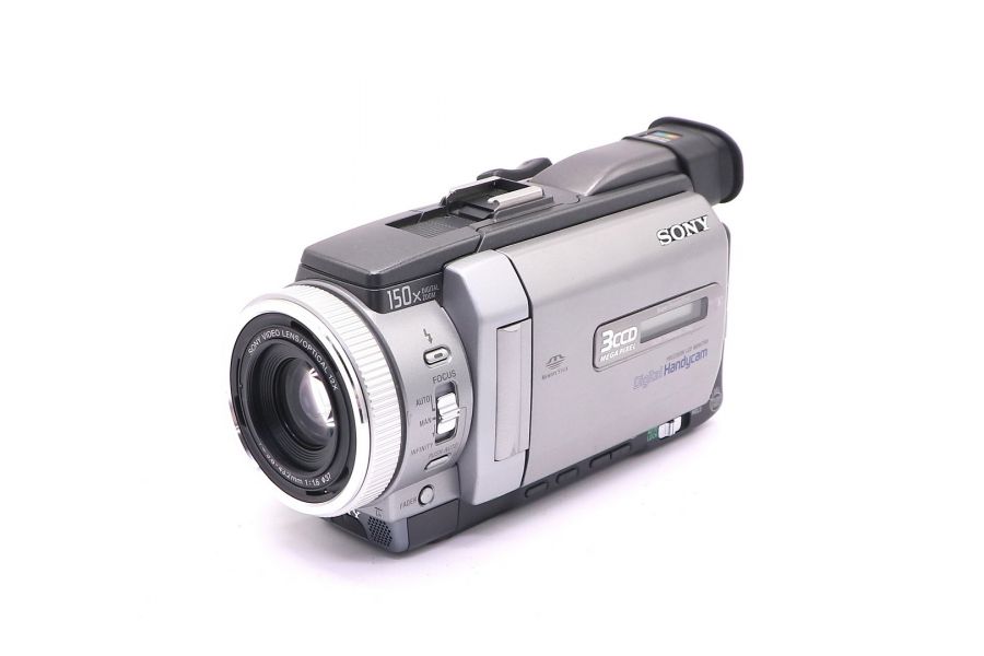Полупрофессиональная видеокамера Sony DCR-TRV940