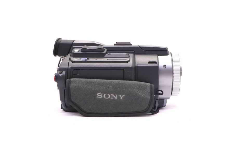 Полупрофессиональная видеокамера Sony DCR-TRV940