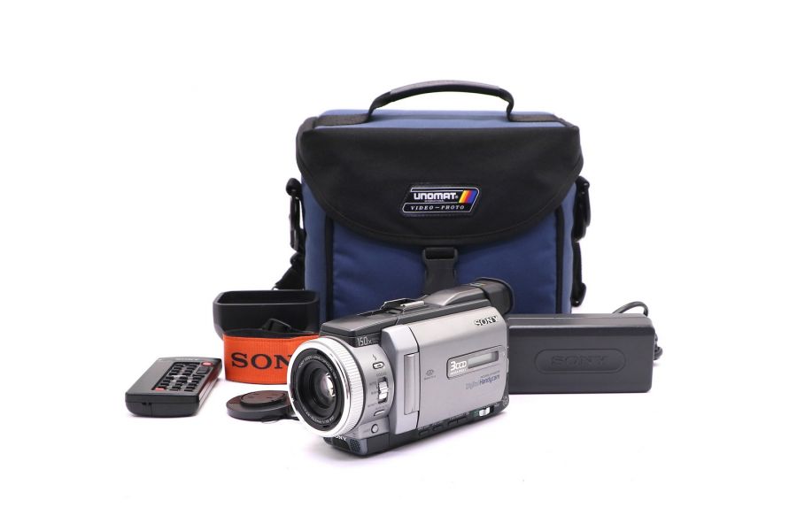 Полупрофессиональная видеокамера Sony DCR-TRV940