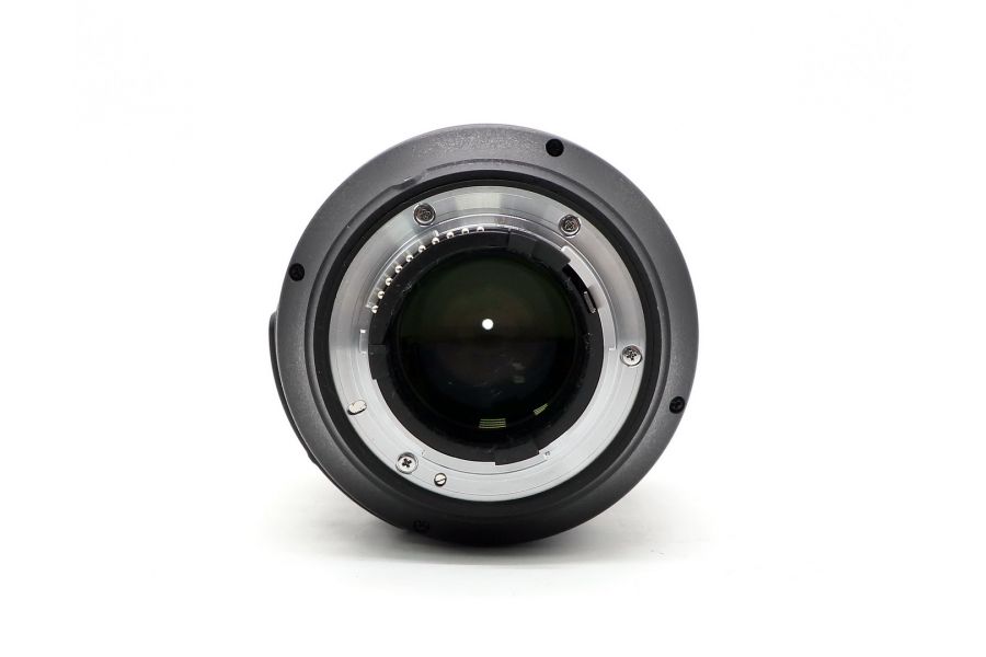 Nikon 105mm f/2,8G AF-S IF-ED VR Micro-Nikkor