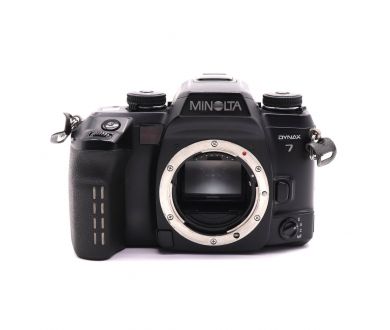 Плёночная зеркальная камера Minolta Dynax 7 body
