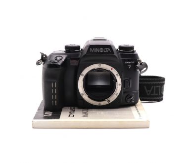 Плёночная зеркальная камера Minolta Dynax 7 body
