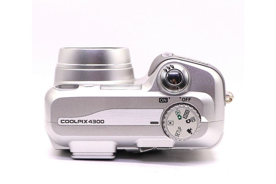 Компактный цифровой фотоаппарат Nikon Coolpix 4300