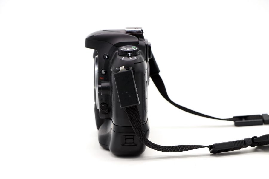 Nikon F75 body (Japan, 2003)