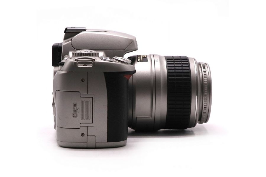 Фотокамера Nikon D40 kit (пробег 18400 кадров)