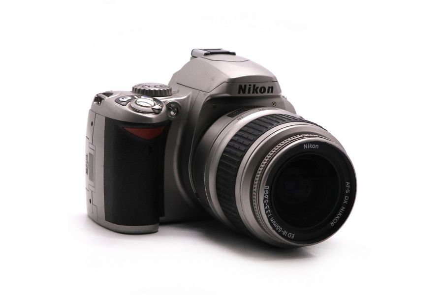 Фотокамера Nikon D40 kit (пробег 18400 кадров)