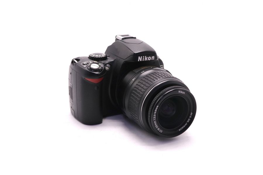 Фотокамера Nikon D40 kit (пробег 20460 кадров)
