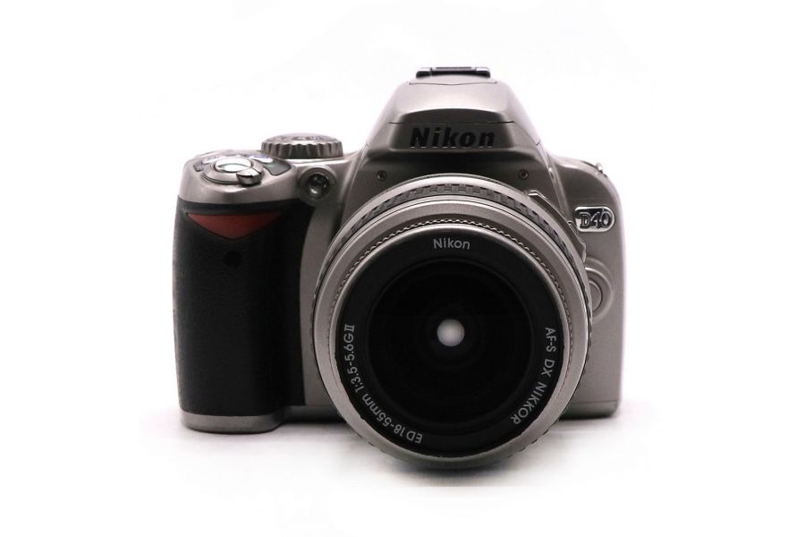 Фотокамера Nikon D40 kit (пробег 18400 кадров)