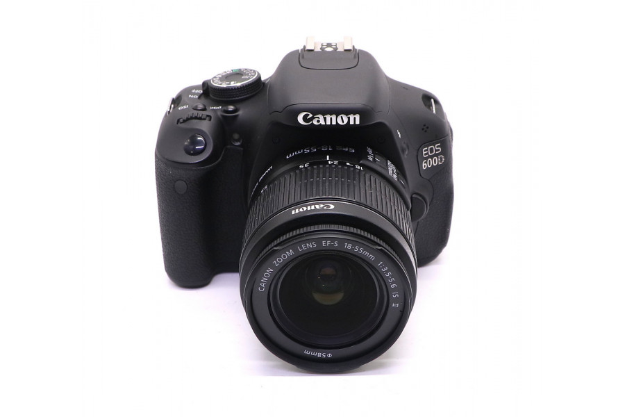 Canon EOS 600D kit в упакове (пробег 7470 кадров)