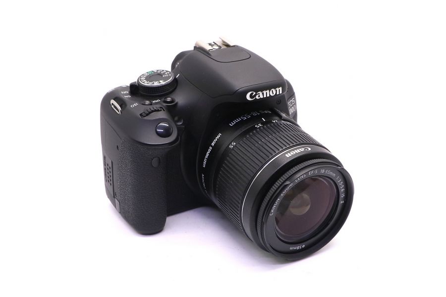 Canon EOS 600D kit в упакове (пробег 7470 кадров)