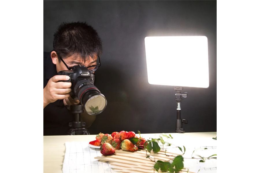 Осветитель светодиодный Viltrox VL-200T