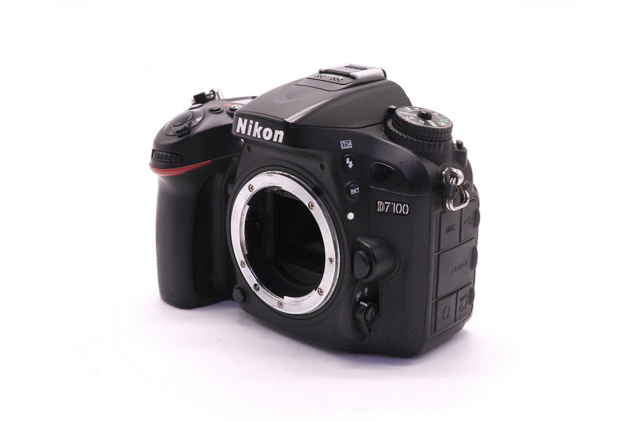 Nikon D7100 body (пробег 21900 кадров)