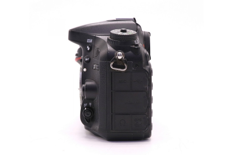Nikon D7100 body (пробег 21900 кадров)